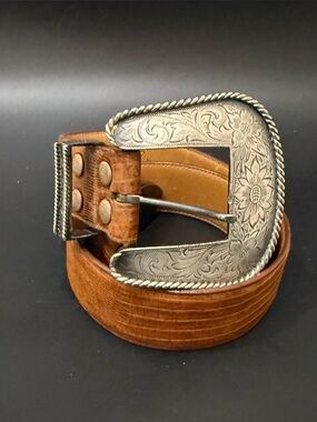 Vintage GUESS Sterling Silver Plate Buckle Brown Leather Western Belt Size 28